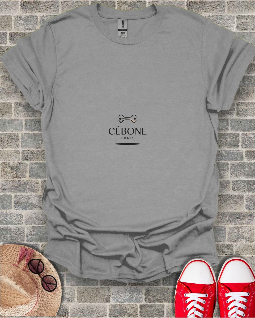 Stylish Cébone Paris Graphic Tee for Casual Looks