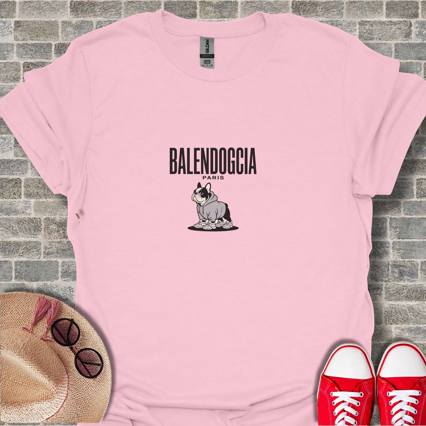 Balendogcia Paris Graphic T-Shirt Fashion Item
