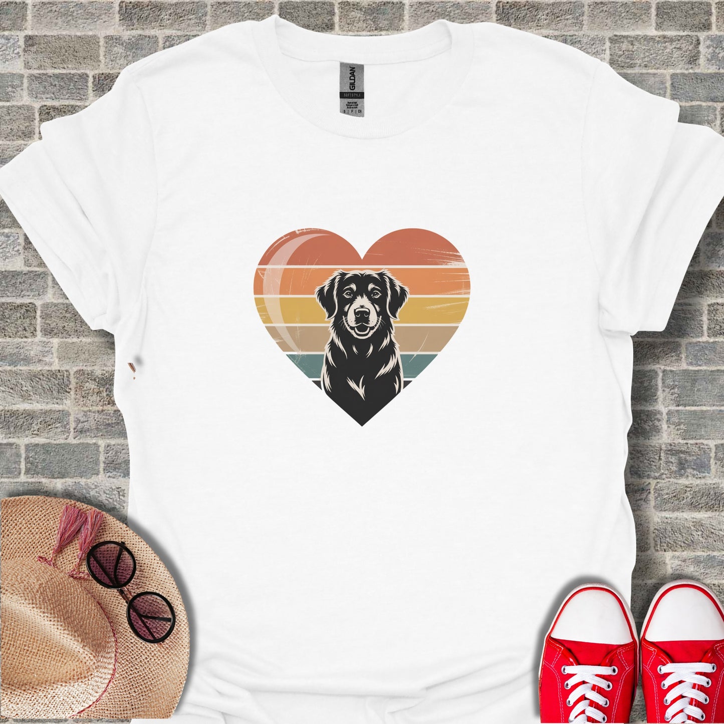 Cute Black Lab Dog in Retro Heart Design T-shirt