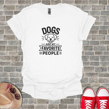 White t-shirt with "Dogs are my favorite people" graphic.