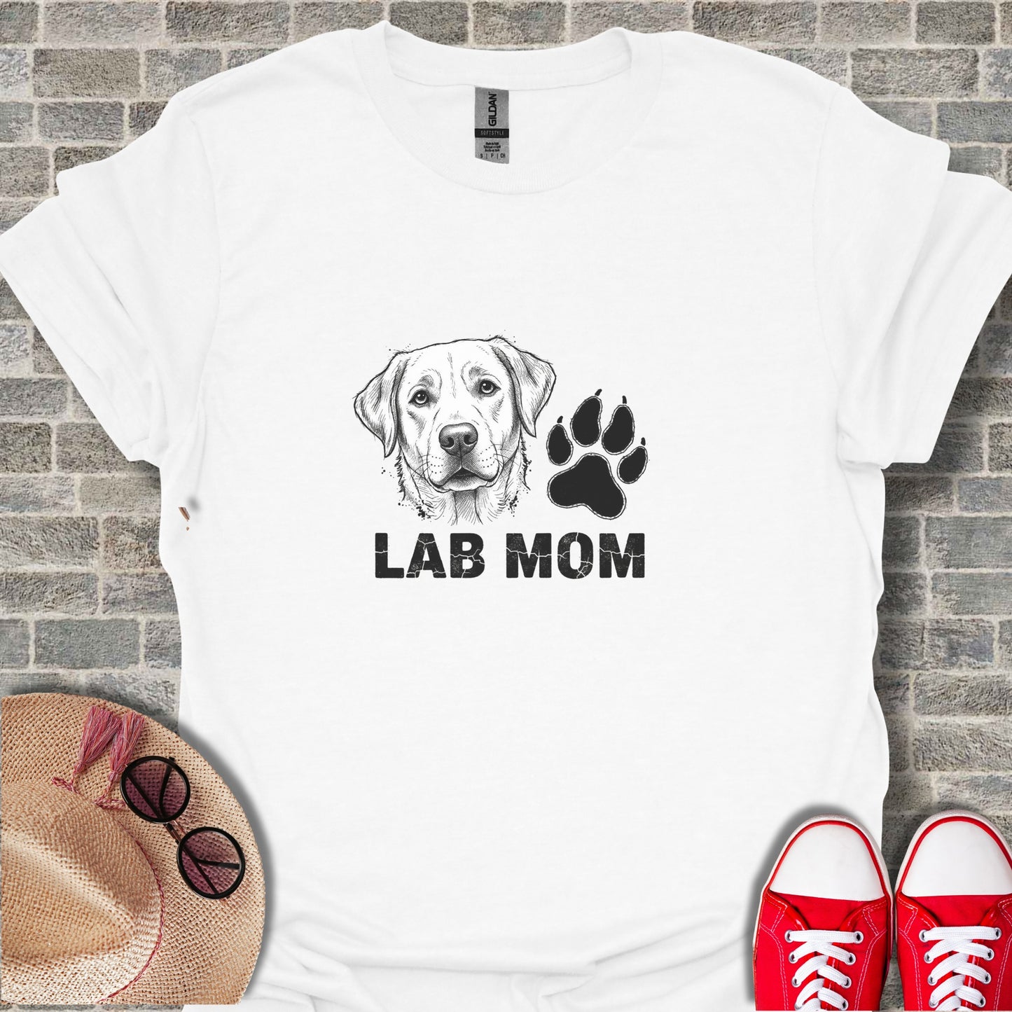 White t-shirt with "LAB MOM" text and a Labrador face with a paw print.