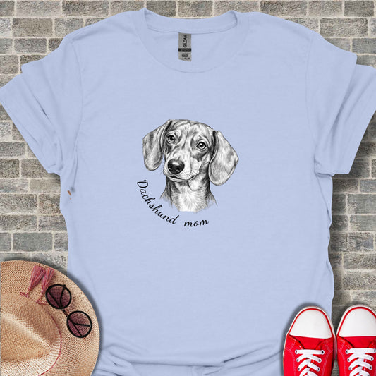 Dachshund Mom Graphic Design T-Shirt Clothing