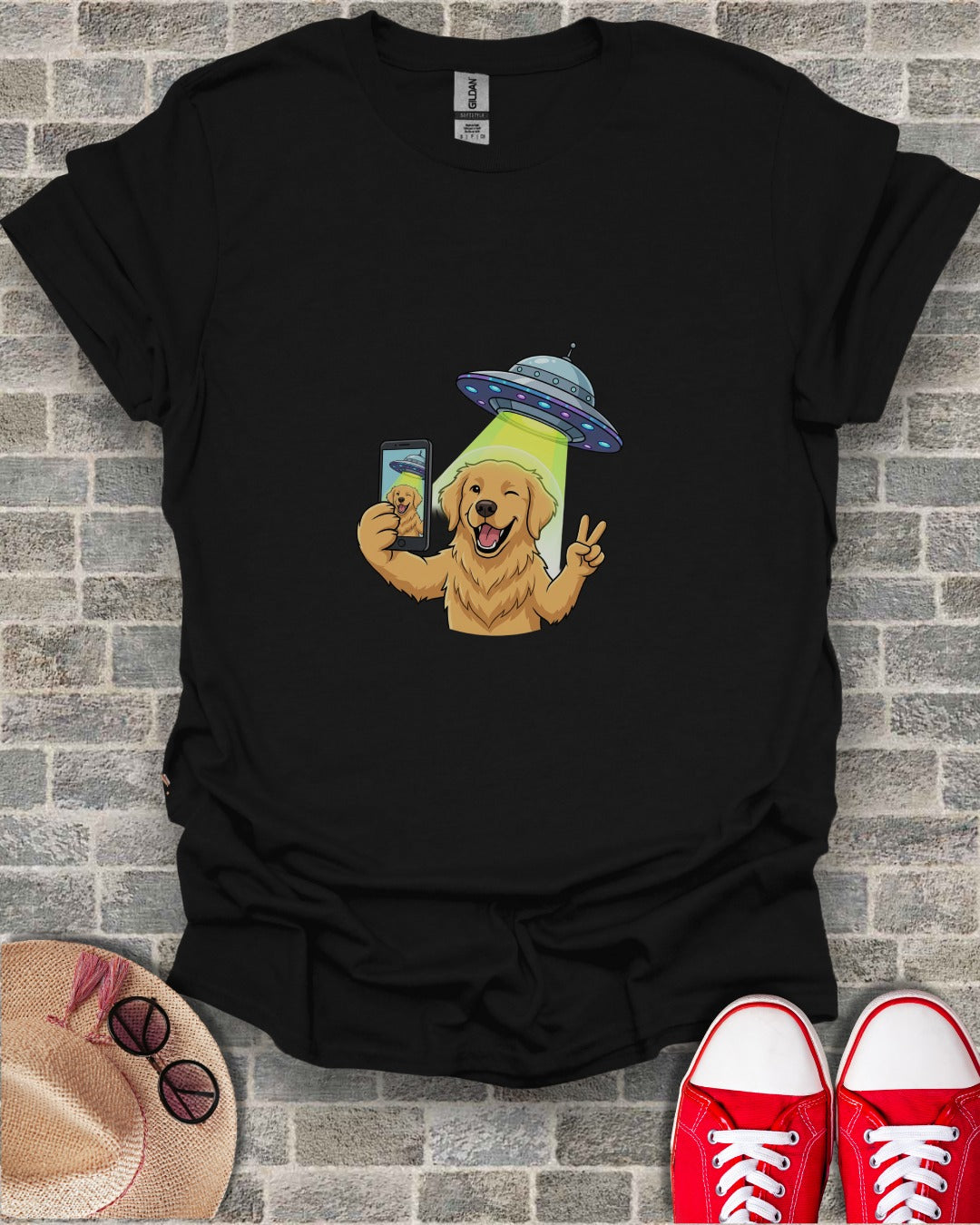 Fun Alien Abduction Dog Selfie Graphic Tee Product