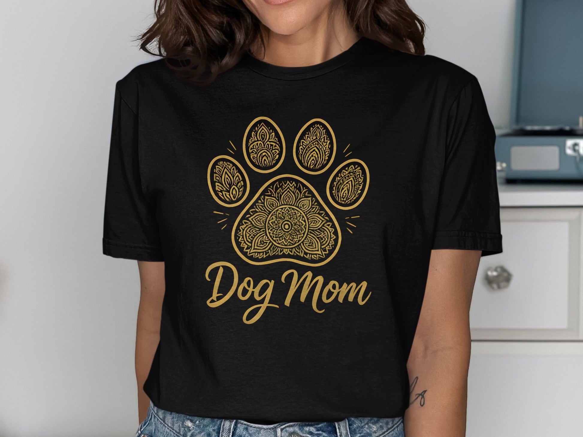Dog Mom T-shirt with Decorative Paw Design