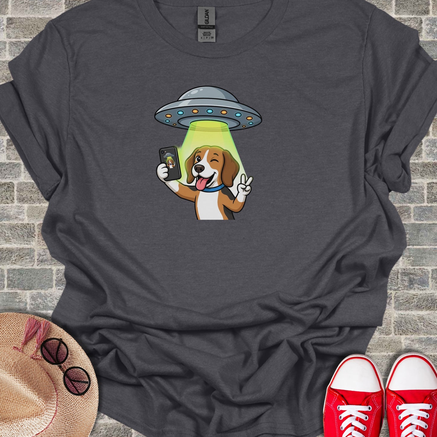 Adorable Dog Taking Selfie With UFO Graphic T-shirt