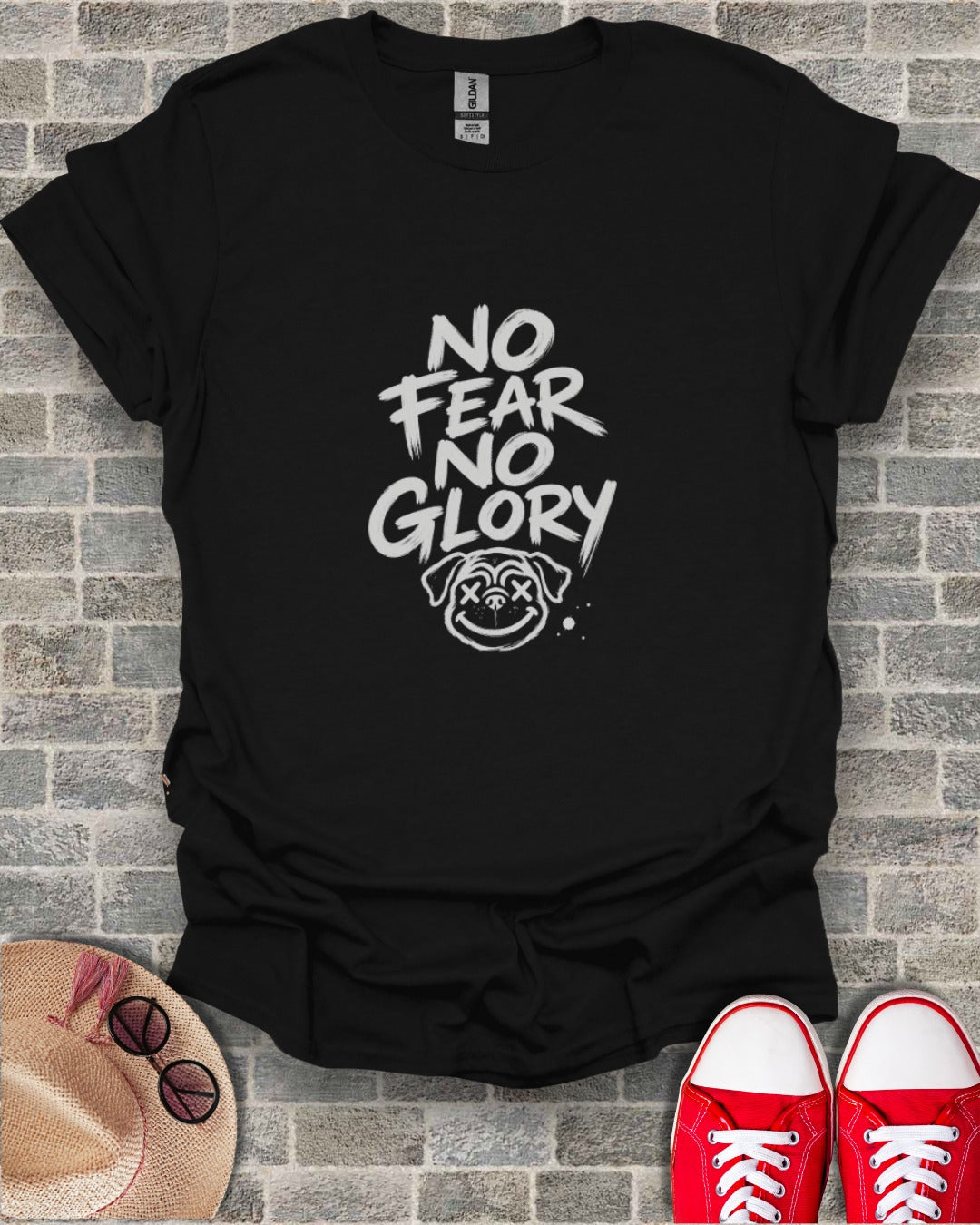 Black t-shirt with "NO FEAR NO GLORY" text and a cartoon dog head.