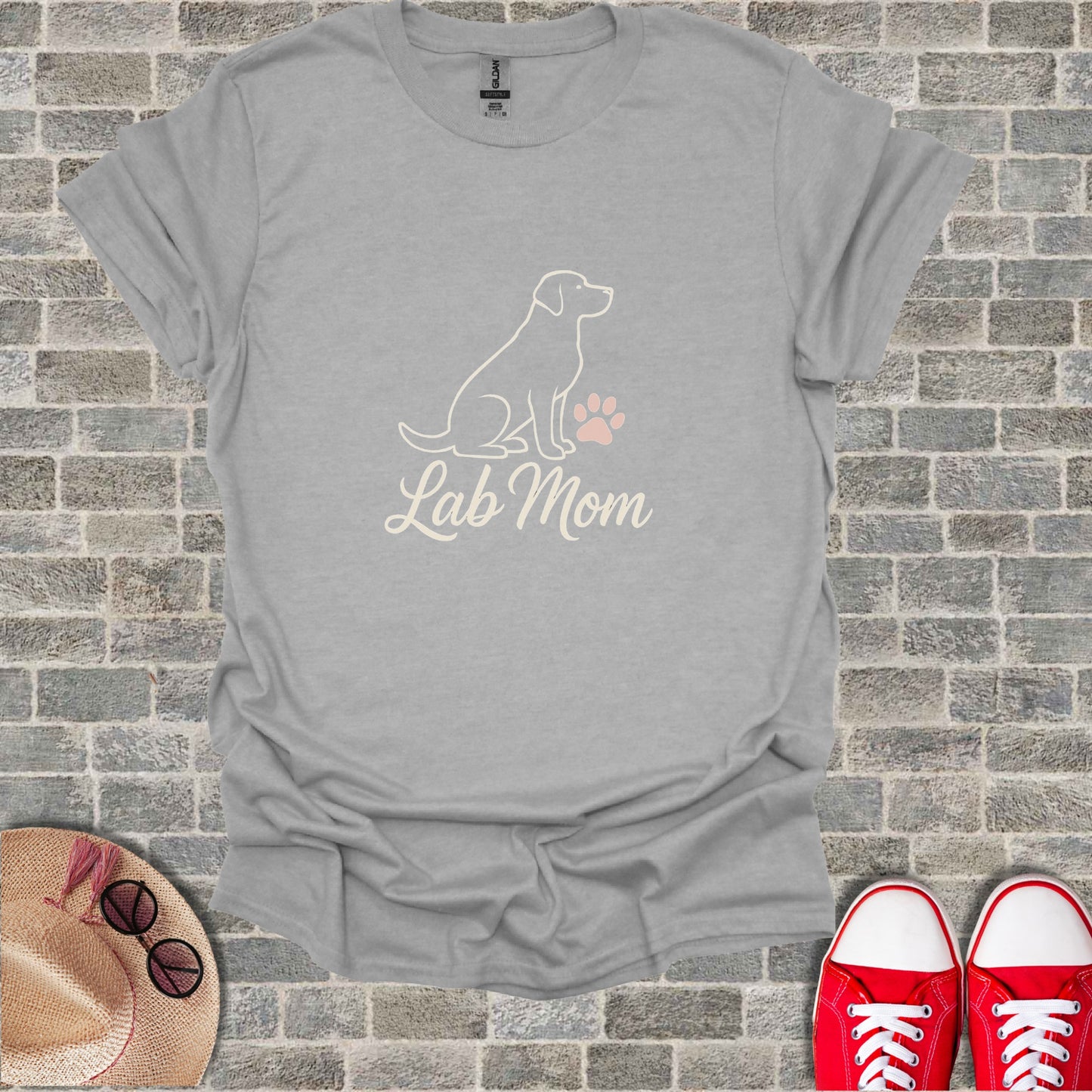 Grey t-shirt with "Lab Mom" text and a dog outline.
