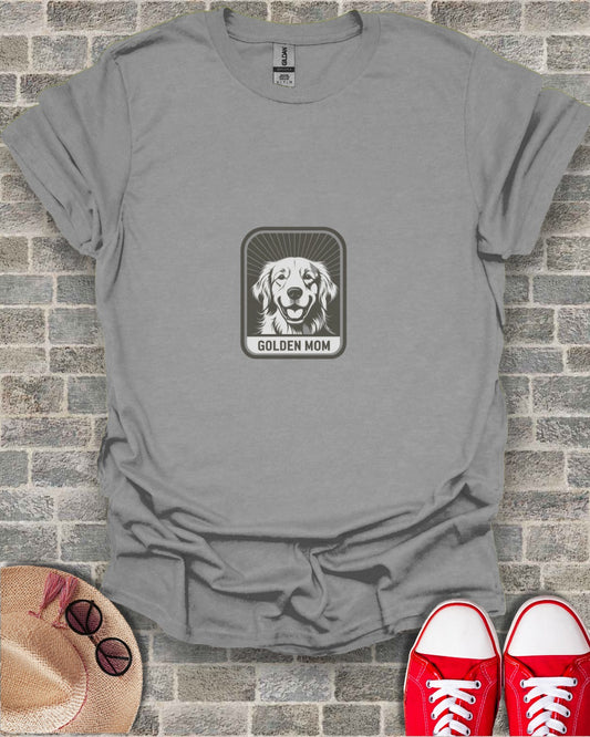 Golden Mom Graphic Tee For Dog Lovers Casual Shirt