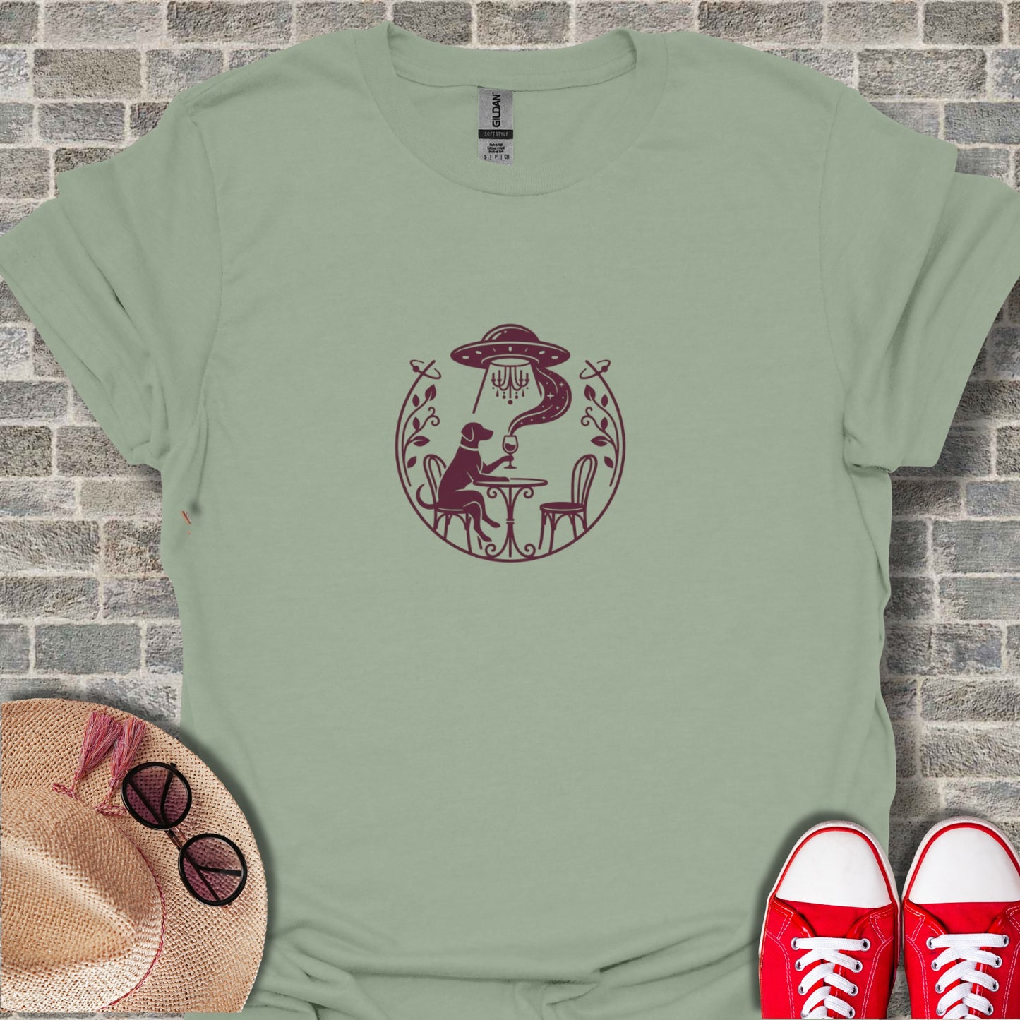 UFO and Dog Cafe Design Short Sleeve T-shirt