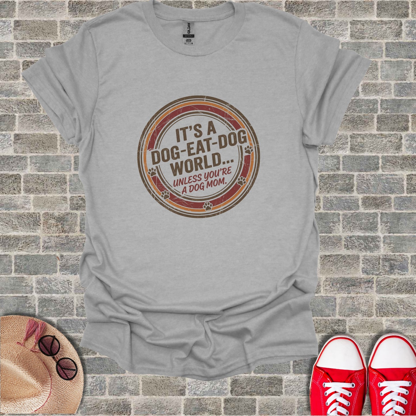 IT'S A DOG-EAT-DOG WORLD UNLESS YOU'RE A DOG MOM product type