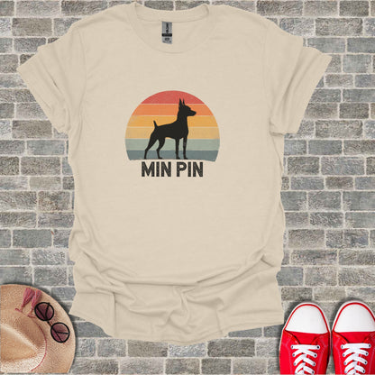 T-shirt with a vintage sunset graphic and the text "MIN PIN".