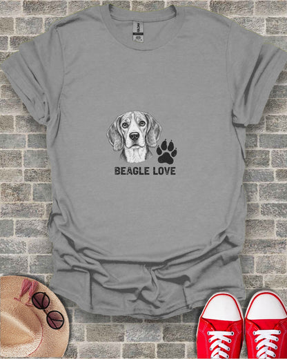 Gray t-shirt with a Beagle dog and paw print design.