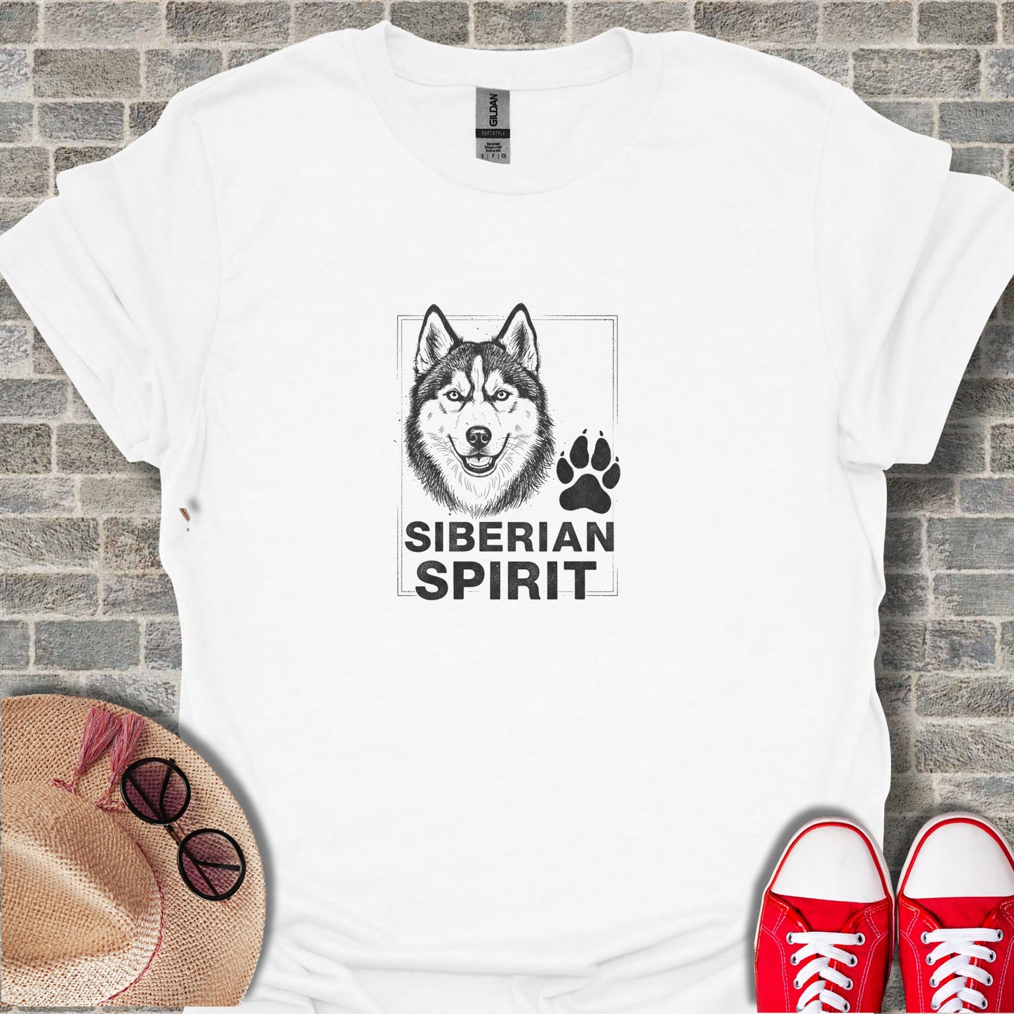 White t-shirt with Siberian husky portrait and "Siberian Spirit" text.