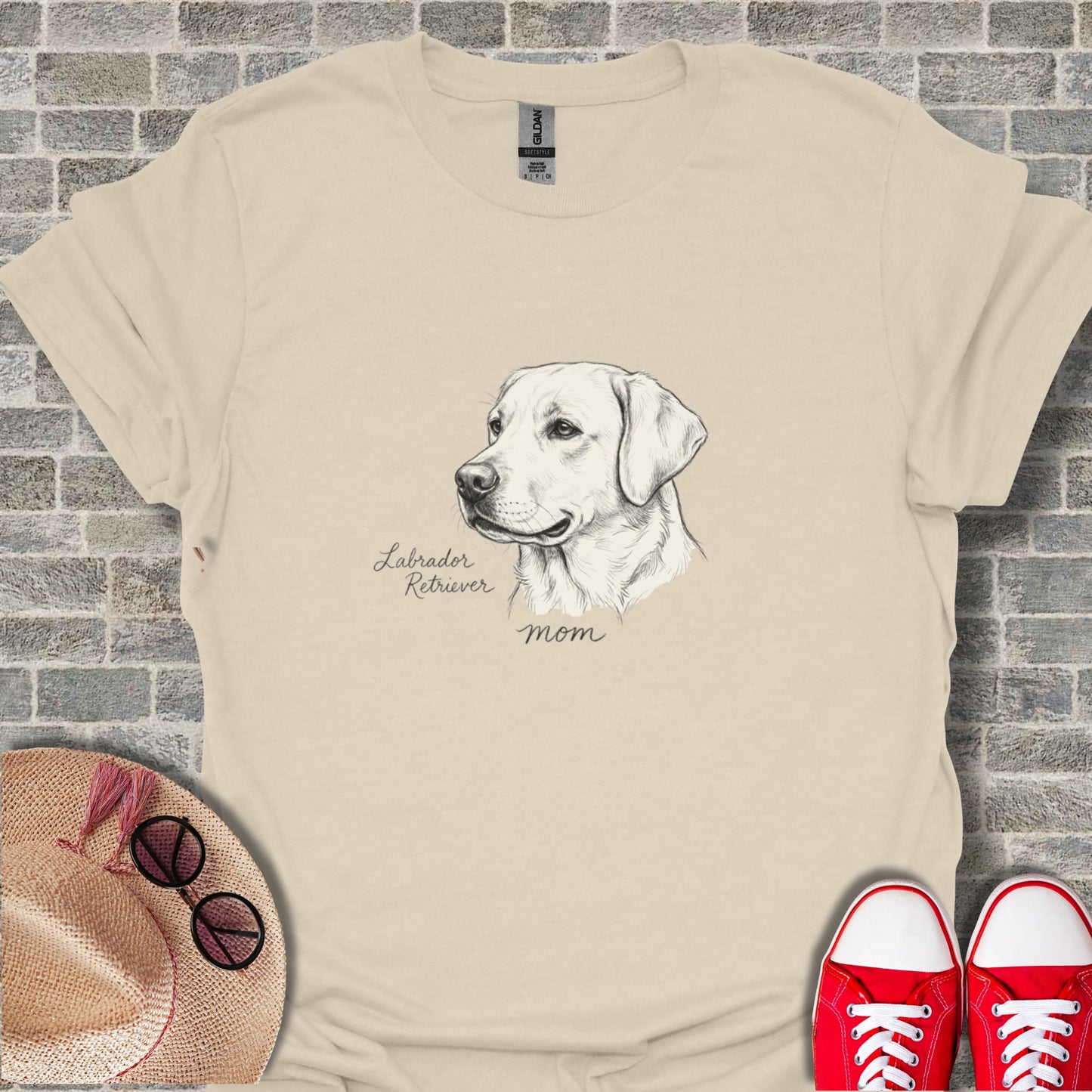 Labrador Retriever Mom Dog Lover T-Shirt Design