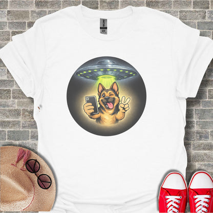 Dog Alien Abduction Selfie Fun T-Shirt for Pet Lovers