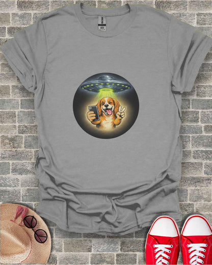 Funny Dog Taking Selfie with UFO Graphic T-Shirt