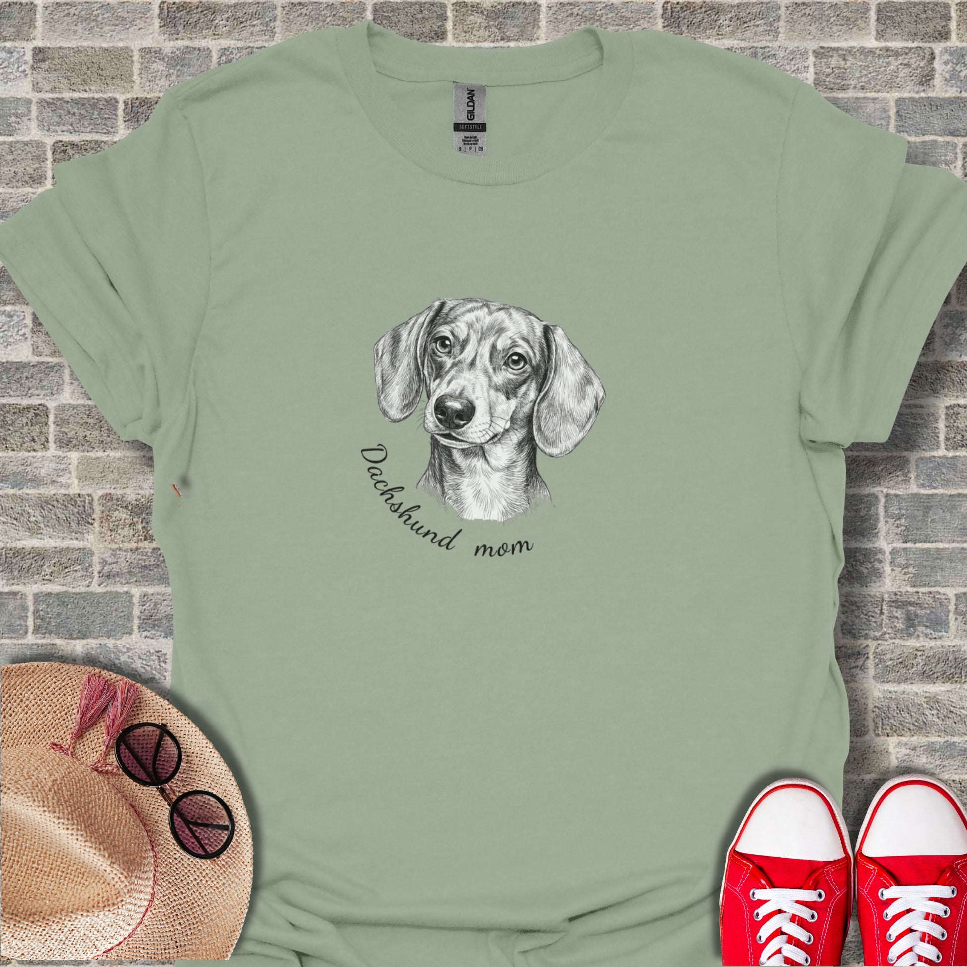 Dachshund Mom Graphic Tee for Dog Lovers Shirt