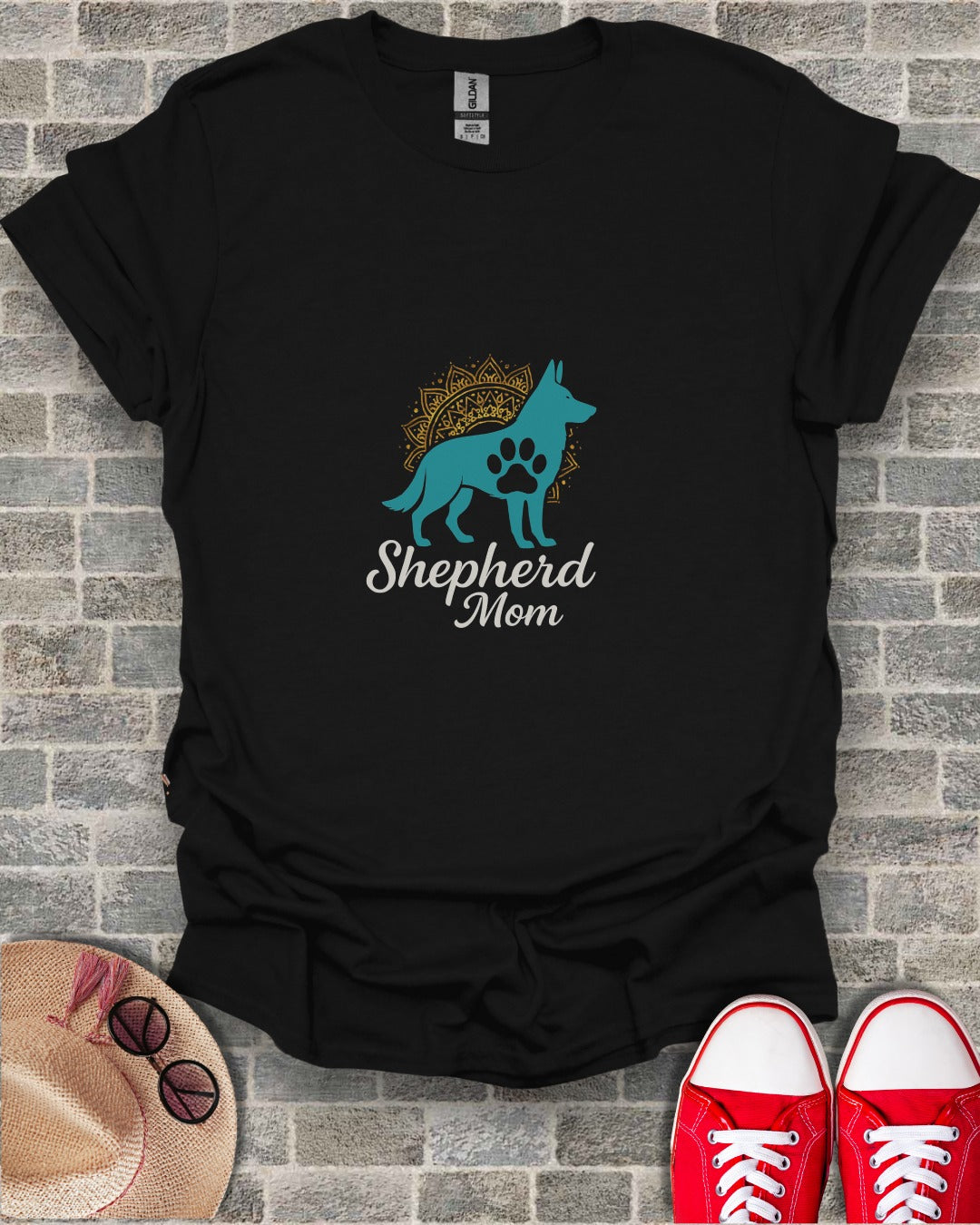 Black t-shirt with "Shepherd Mom" text and dog silhouette.