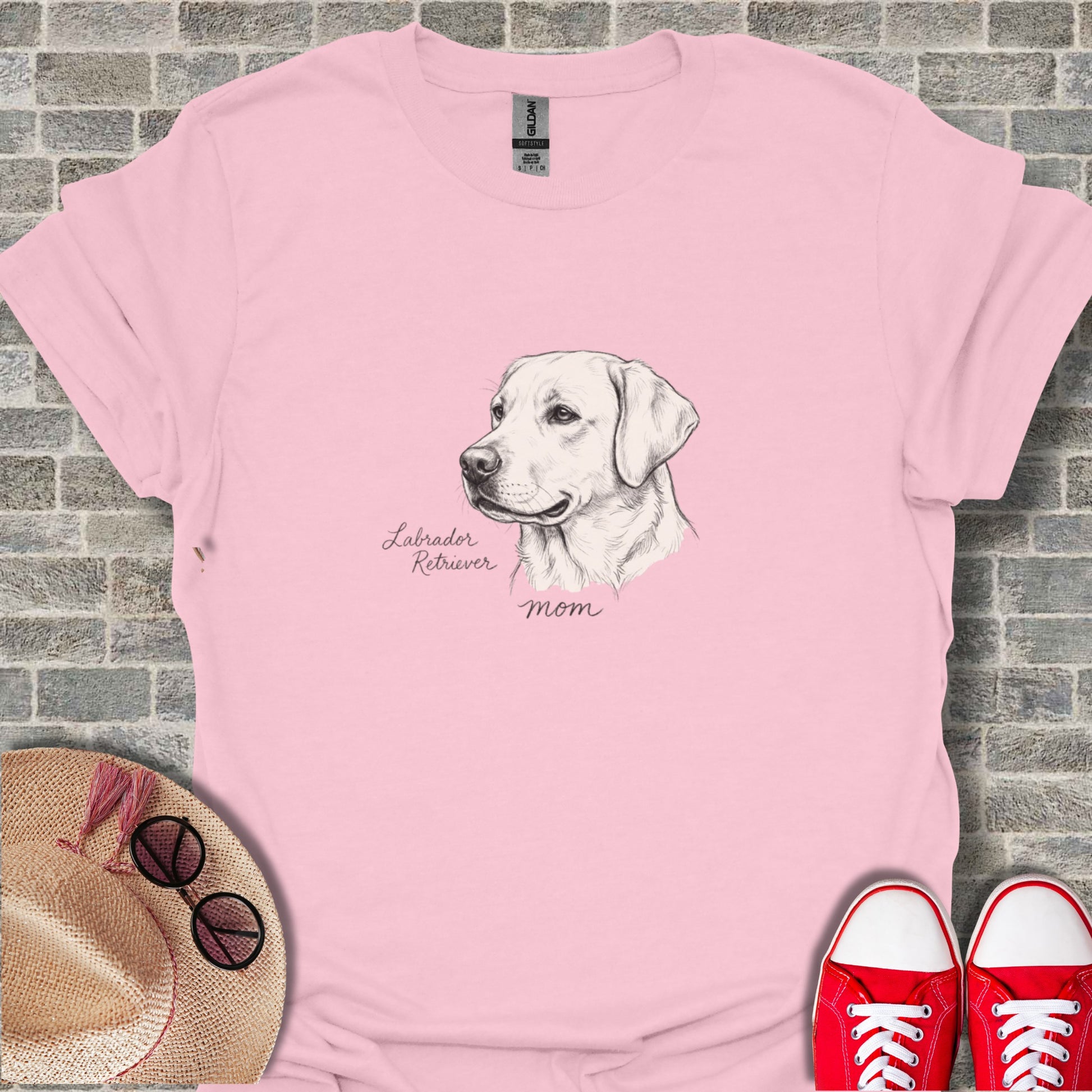 Labrador Retriever Mom Graphic T-Shirt for Dog Lovers
