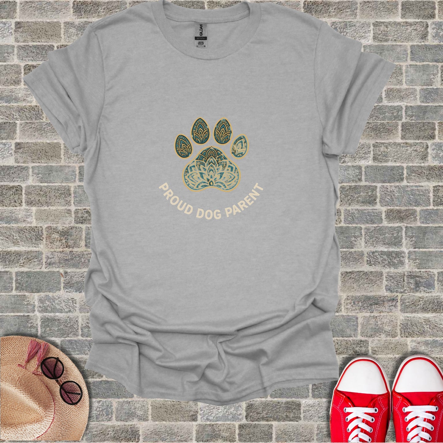 Gray t-shirt with a paw print and "Proud Dog Parent" text.