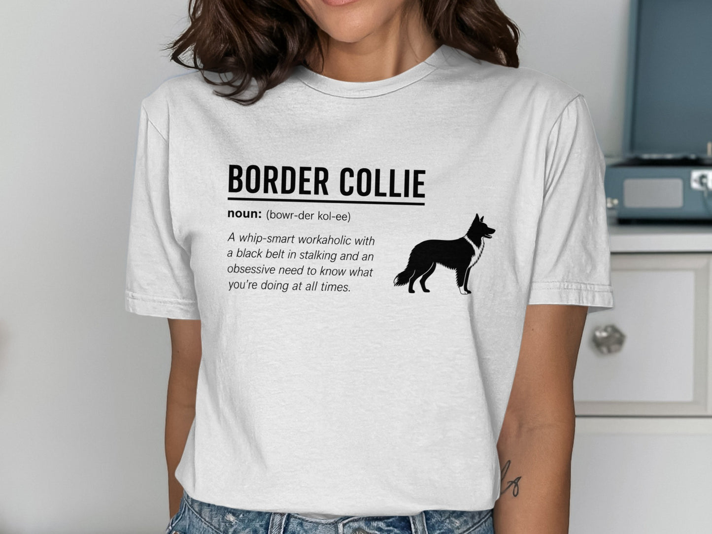 T-shirt with "BORDER COLLIE" text and definition with dog silhouette.