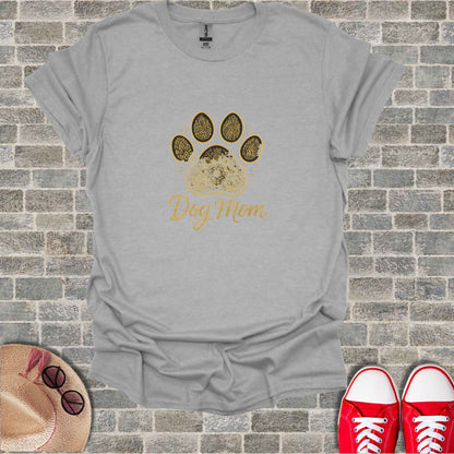 Gray t-shirt with "Dog Mom" text and paw print design.