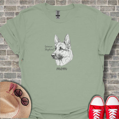 German Shepherd Mom Graphic Tee for Casual Dog Lovers