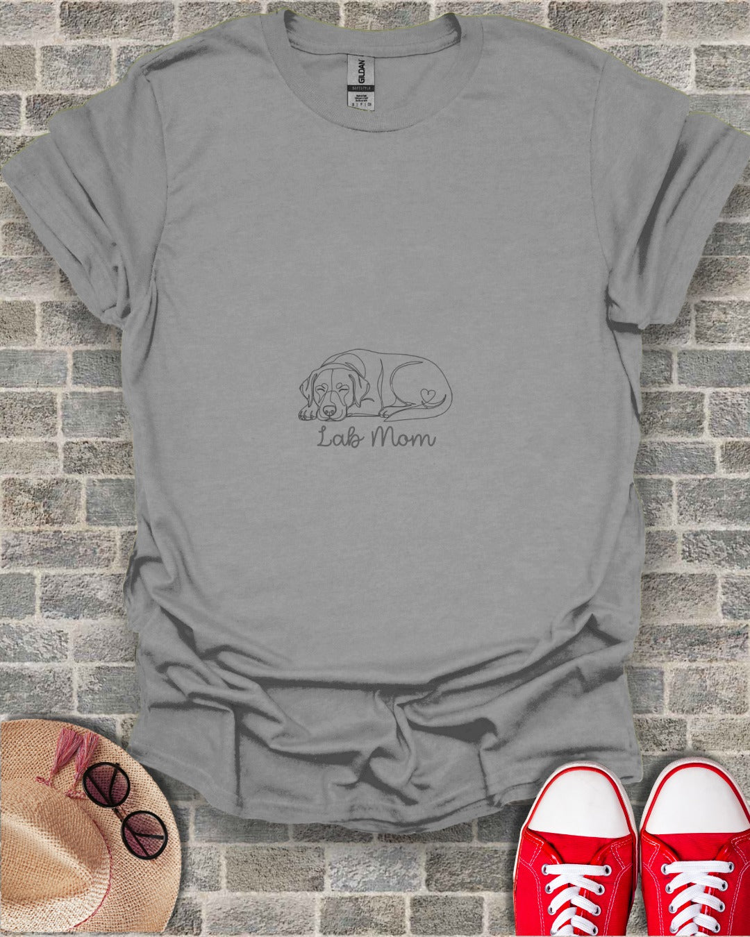 Lab Mom Graphic Tee for Dog Lovers Perfect Gift Idea
