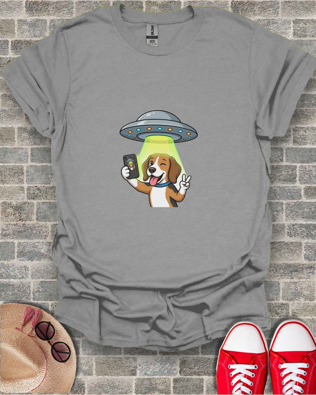Funny Dog Taking Selfie with UFO Graphic T-Shirt
