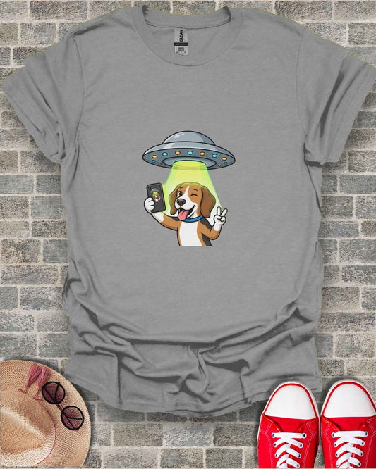 Funny Dog Taking Selfie with UFO Graphic T-Shirt