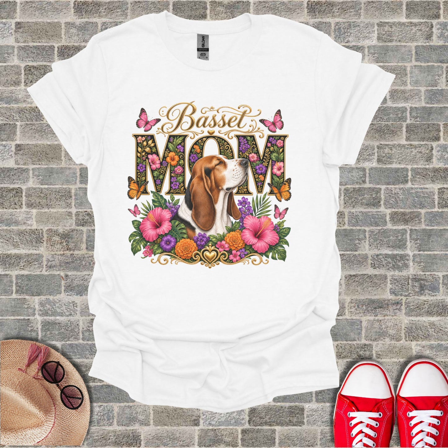 White t-shirt with a Basset Hound and floral "MOM" design.