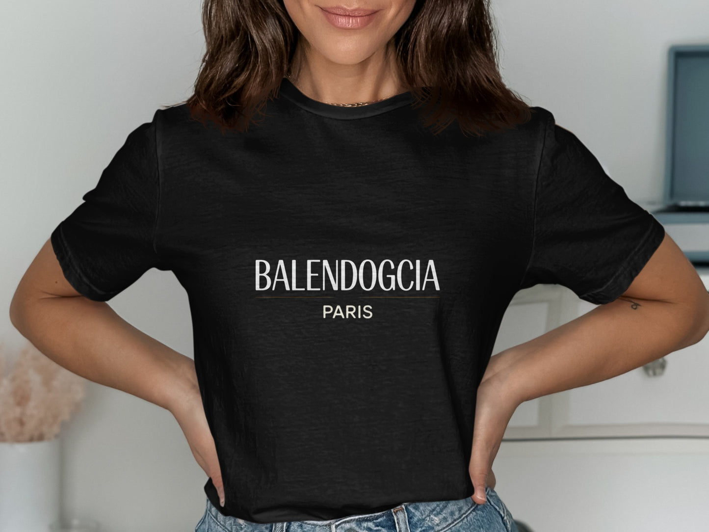 Balendogcia Paris Logo Women's Casual T-Shirt