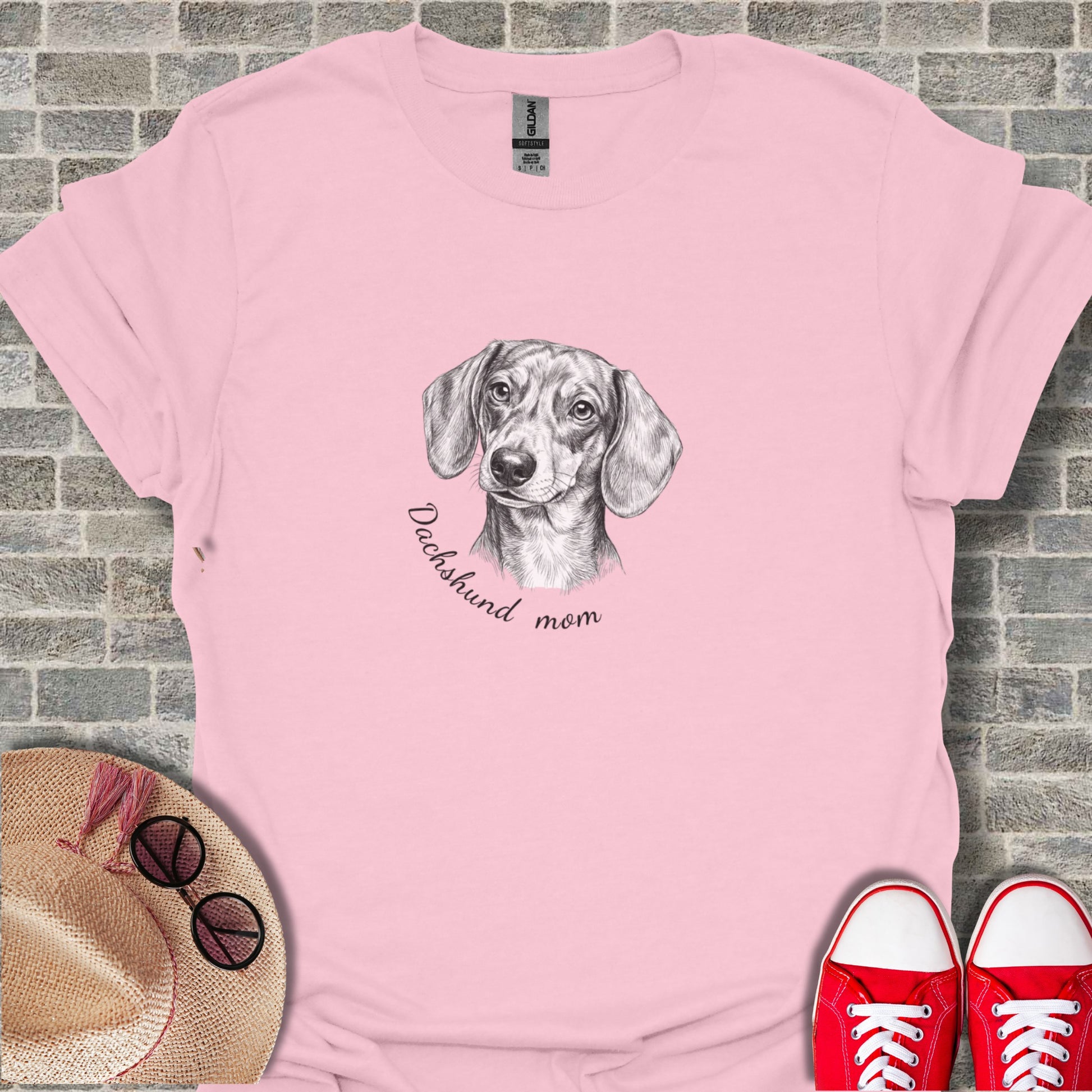 Dachshund Mom Graphic Tee for Dog Lovers