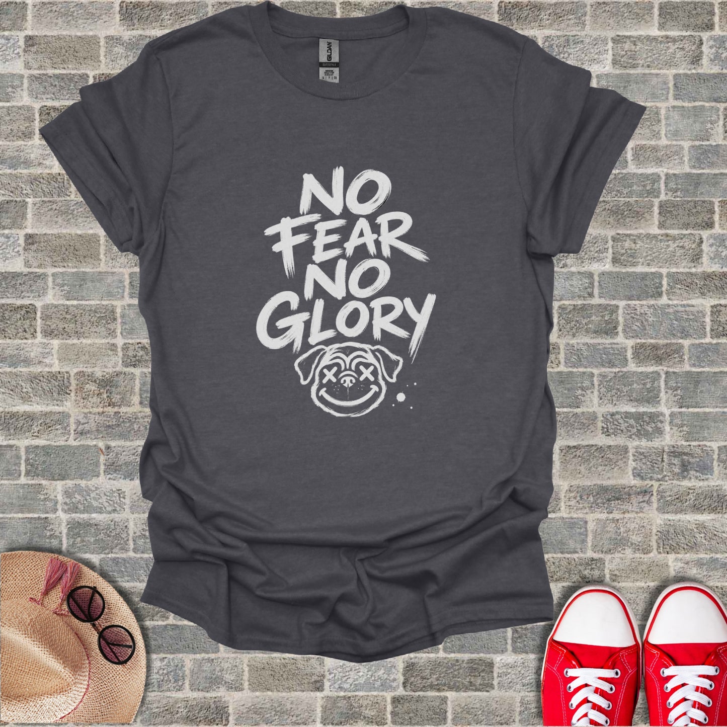 Dark gray t-shirt with "NO FEAR NO GLORY" text and a cartoon dog face.